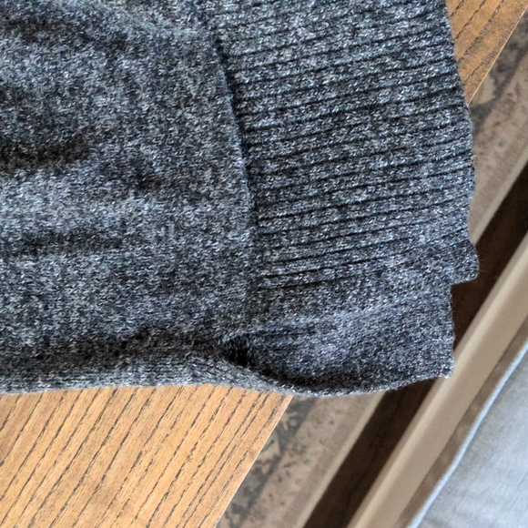 Euc Old Navy cardigan - Picture 3 of 5